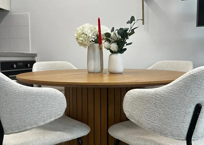 Velvet Alps * בובק